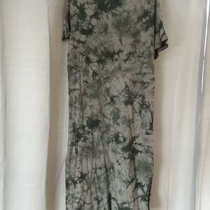 Old Navy Olive Tie-Dye T-Shirt Dress
